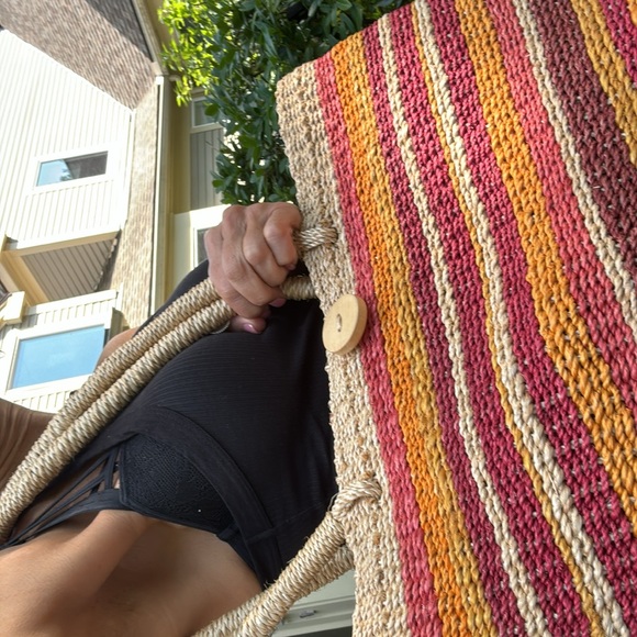 Beach bag weaved from Pottery Barn - Picture 2 of 3